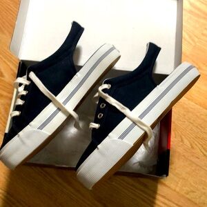 Tommy Hilfiger woman’s Alysa Navy size 11 new open strap back athletic shoes